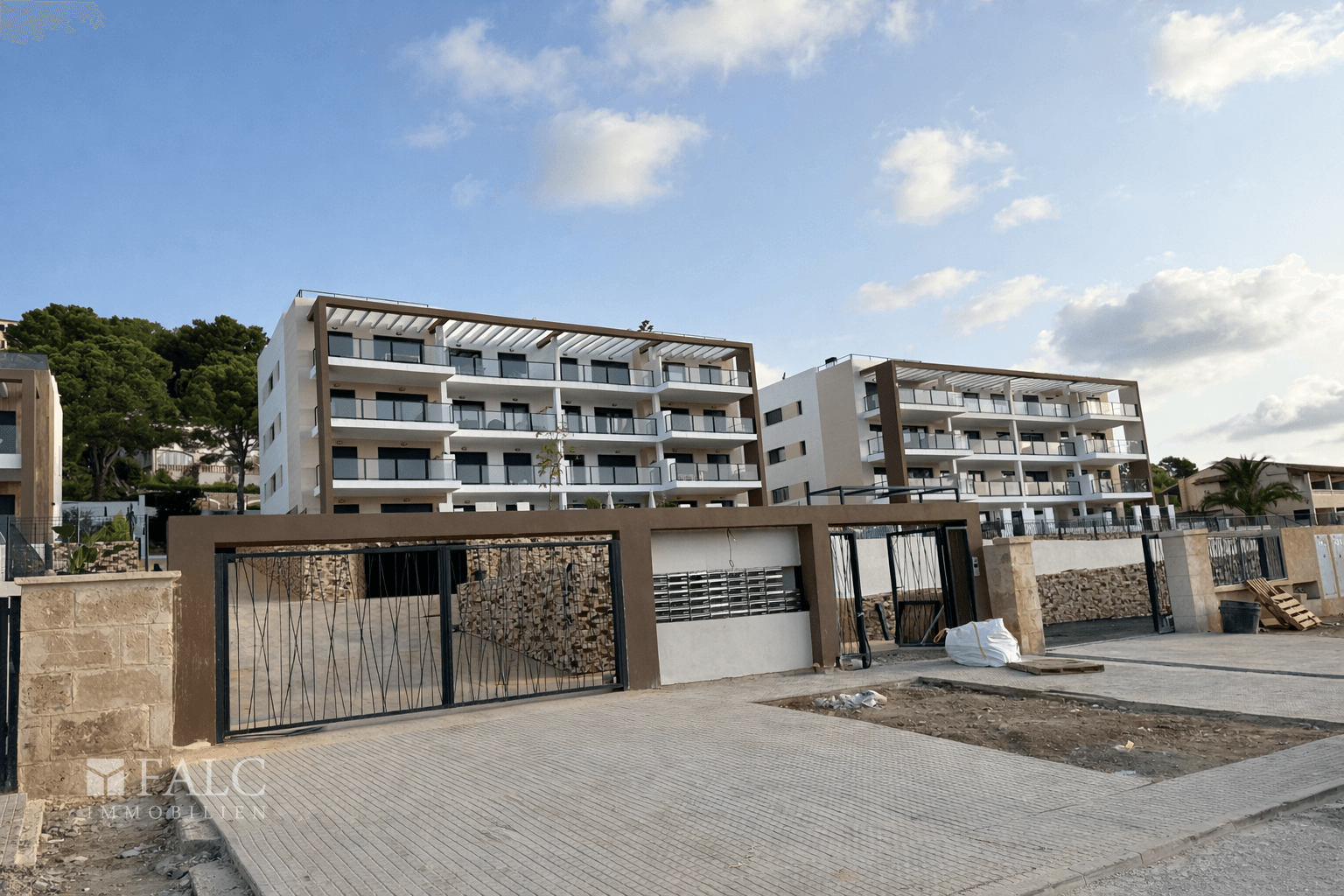 Fronansicht Gebäude